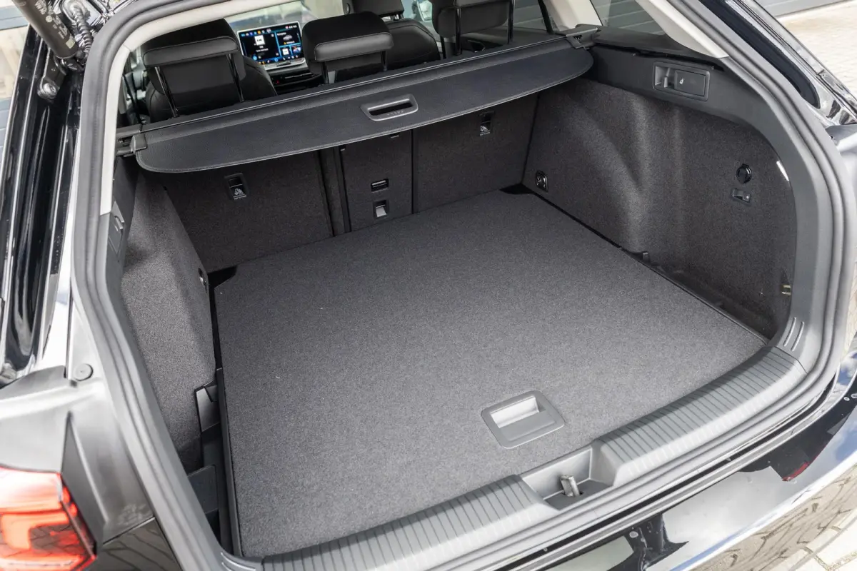 1.5 eTSI 115pk Life Edition | Comfort Pakket | 18" Velgen