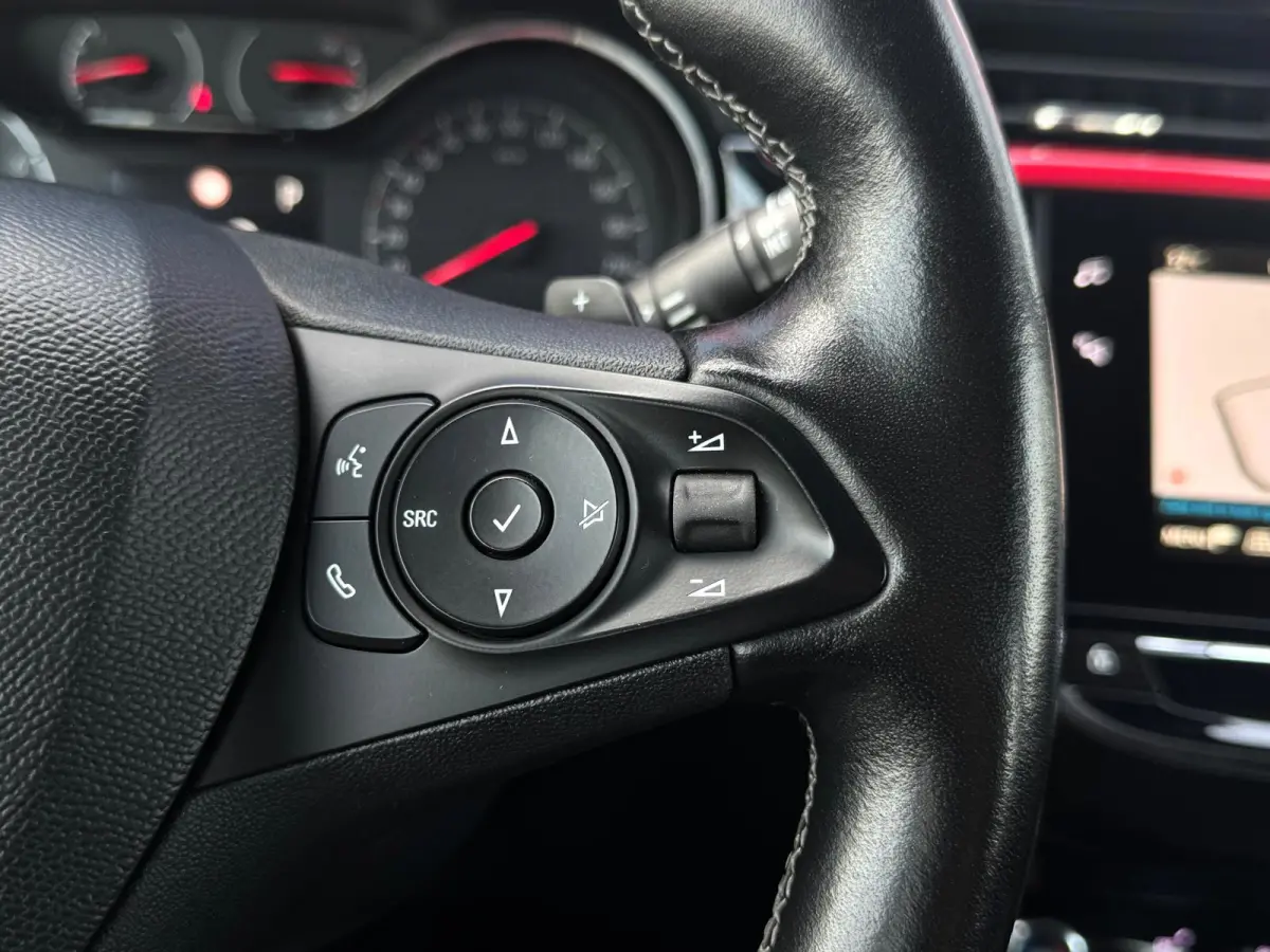 1.2 GS Line | Automaat | LED | 360 Camera | Parksens | Carplay | Leder | Two Tone |