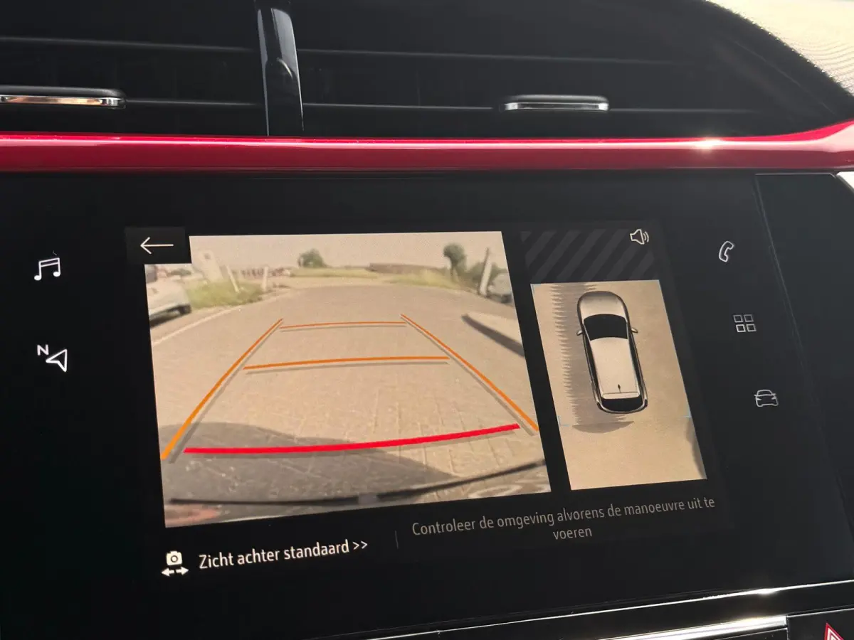 1.2 GS Line | Automaat | LED | 360 Camera | Parksens | Carplay | Leder | Two Tone |