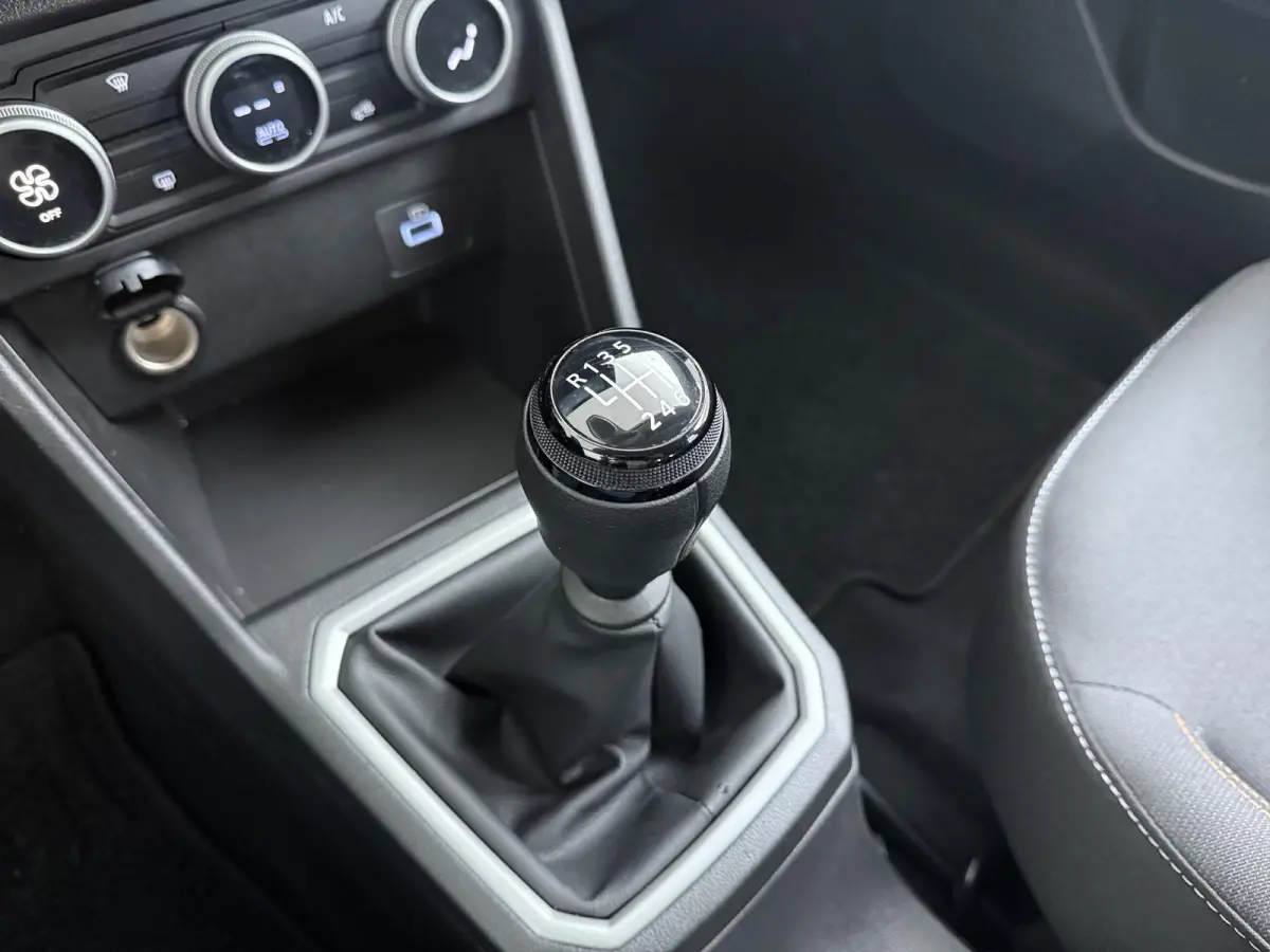 TCe 100 ECO-G Expression | Navigatie | Parkeercamera | Climate Control |