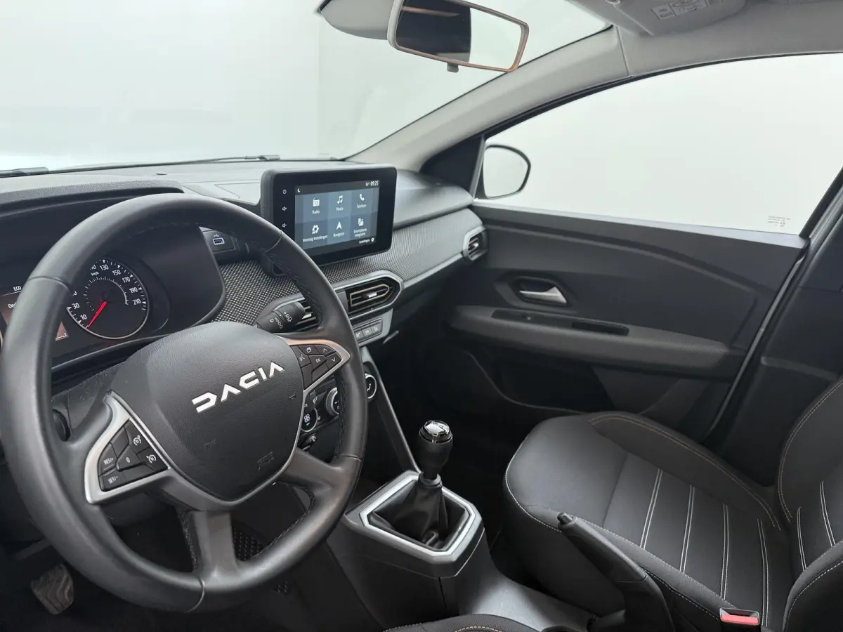 TCe 100 ECO-G Expression | Navigatie | Parkeercamera | Climate Control |