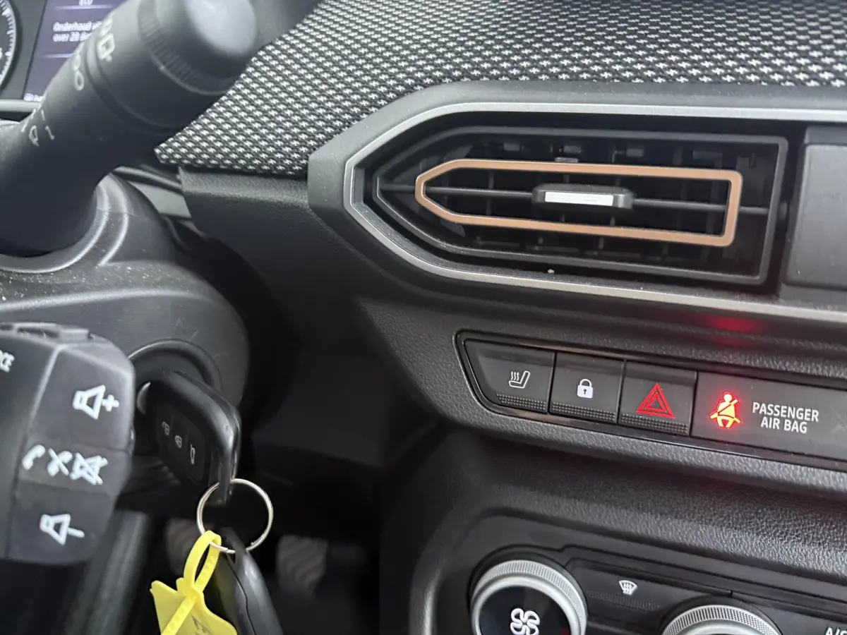 TCe 100 ECO-G Expression | Navigatie | Parkeercamera | Climate Control |