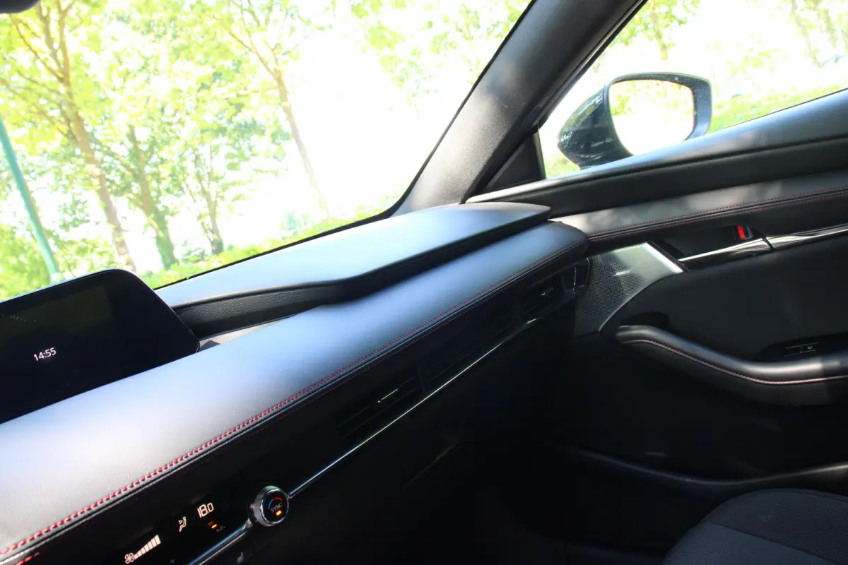 2.0 e-SkyActiv-G M Hybrid 150 Sportive | NL-AUTO! | 1E EIGENAAR! | ADAPTIVE CRUISE | BTW! | CAMERA | STOELVERWARMING | PARK SENS V+A | HEAD UP | DODE HOEK | BOSE AUDIO