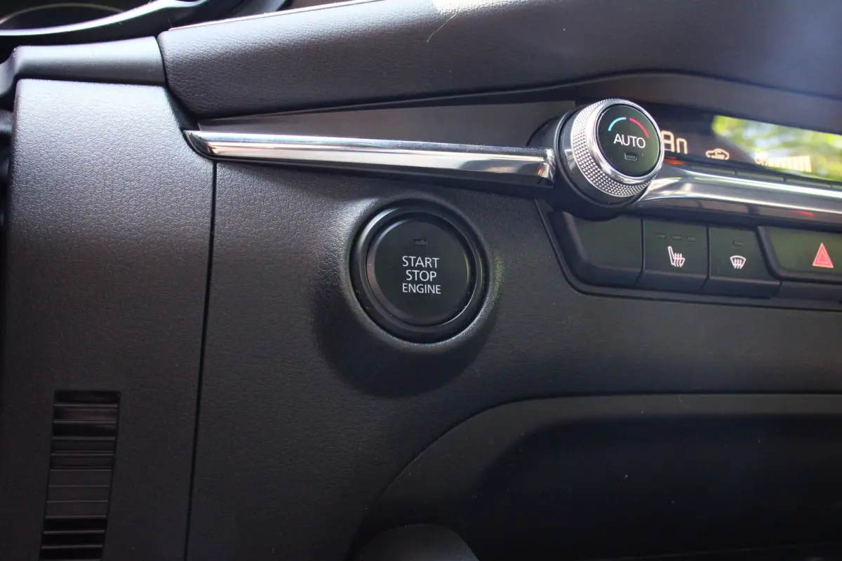 2.0 e-SkyActiv-G M Hybrid 150 Sportive | NL-AUTO! | 1E EIGENAAR! | ADAPTIVE CRUISE | BTW! | CAMERA | STOELVERWARMING | PARK SENS V+A | HEAD UP | DODE HOEK | BOSE AUDIO