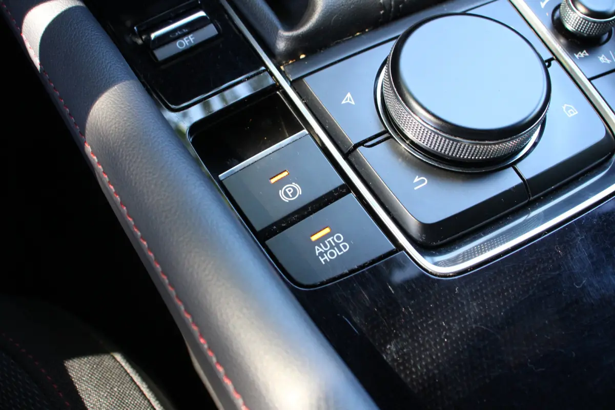 2.0 e-SkyActiv-G M Hybrid 150 Sportive | NL-AUTO! | 1E EIGENAAR! | ADAPTIVE CRUISE | BTW! | CAMERA | STOELVERWARMING | PARK SENS V+A | HEAD UP | DODE HOEK | BOSE AUDIO