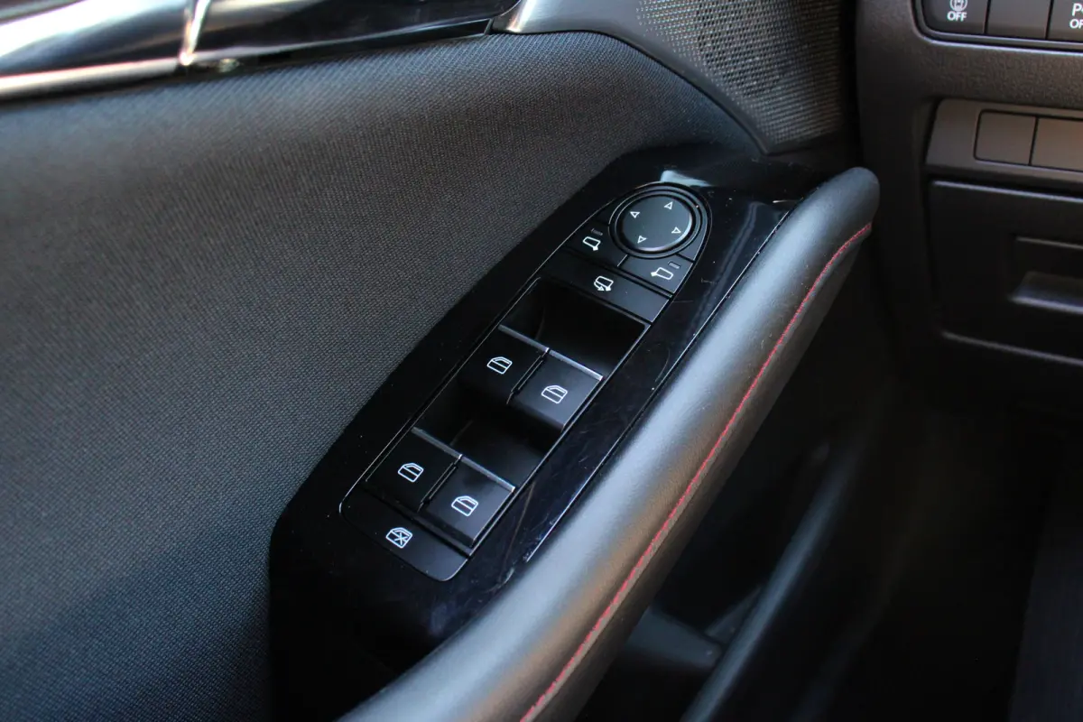 2.0 e-SkyActiv-G M Hybrid 150 Sportive | NL-AUTO! | 1E EIGENAAR! | ADAPTIVE CRUISE | BTW! | CAMERA | STOELVERWARMING | PARK SENS V+A | HEAD UP | DODE HOEK | BOSE AUDIO