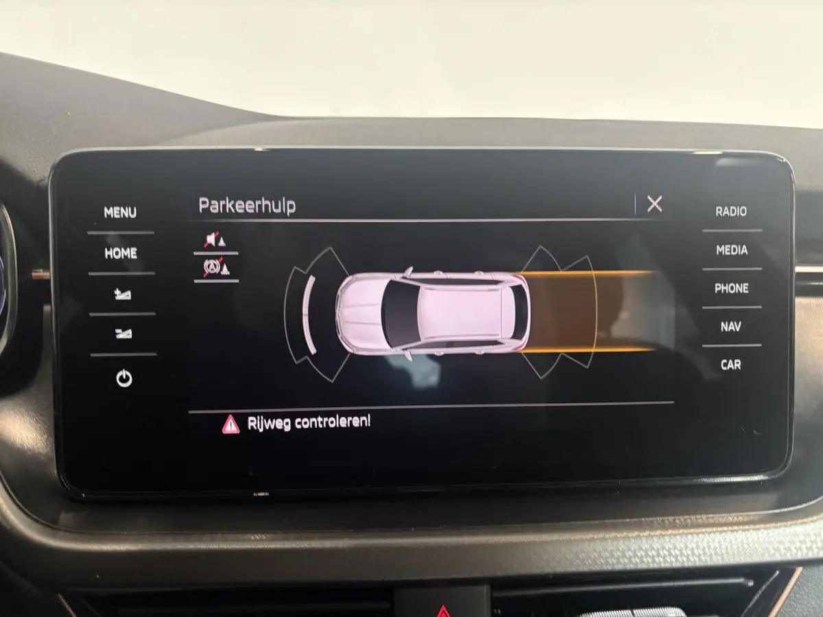 1.0 TSI Business Edition Navigatie Climate control Lichtmetalen velgen