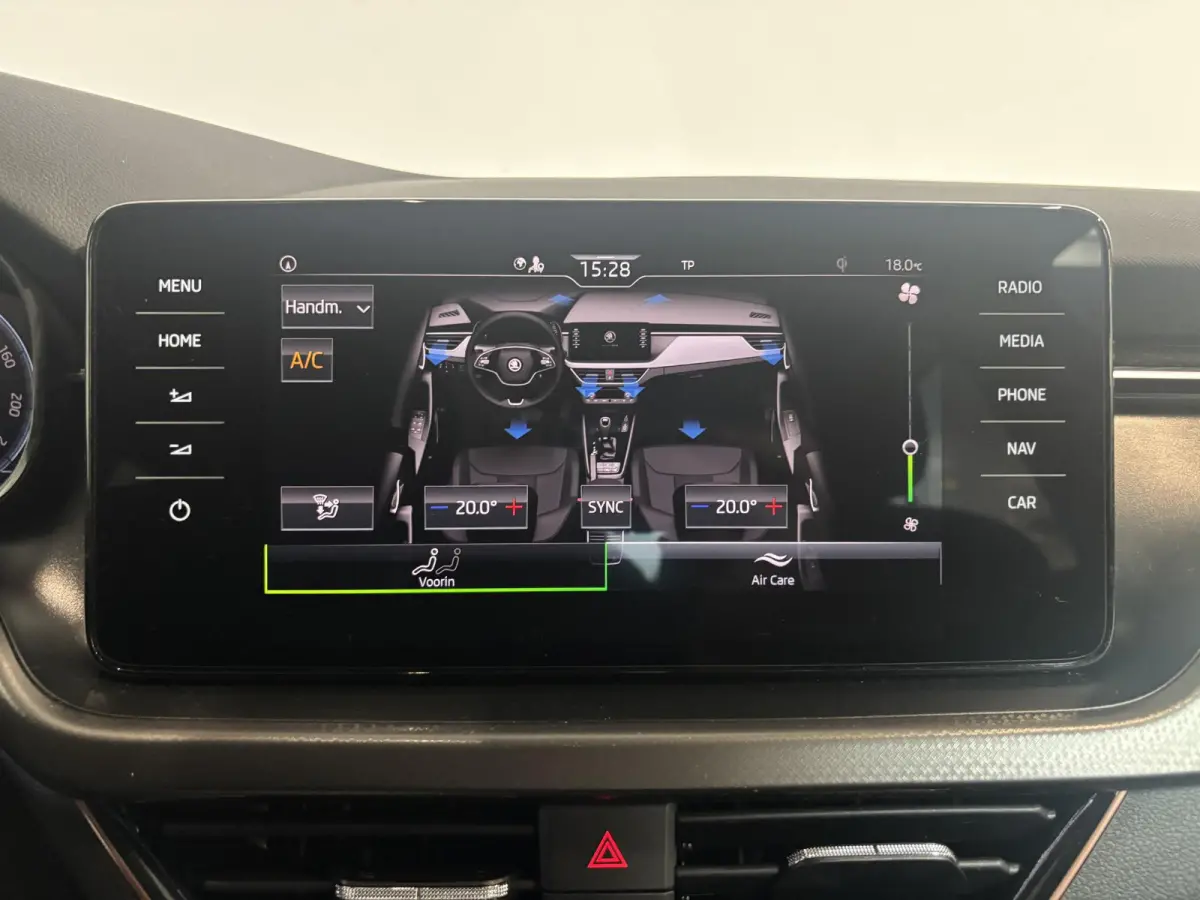 1.0 TSI Business Edition Navigatie Climate control Lichtmetalen velgen