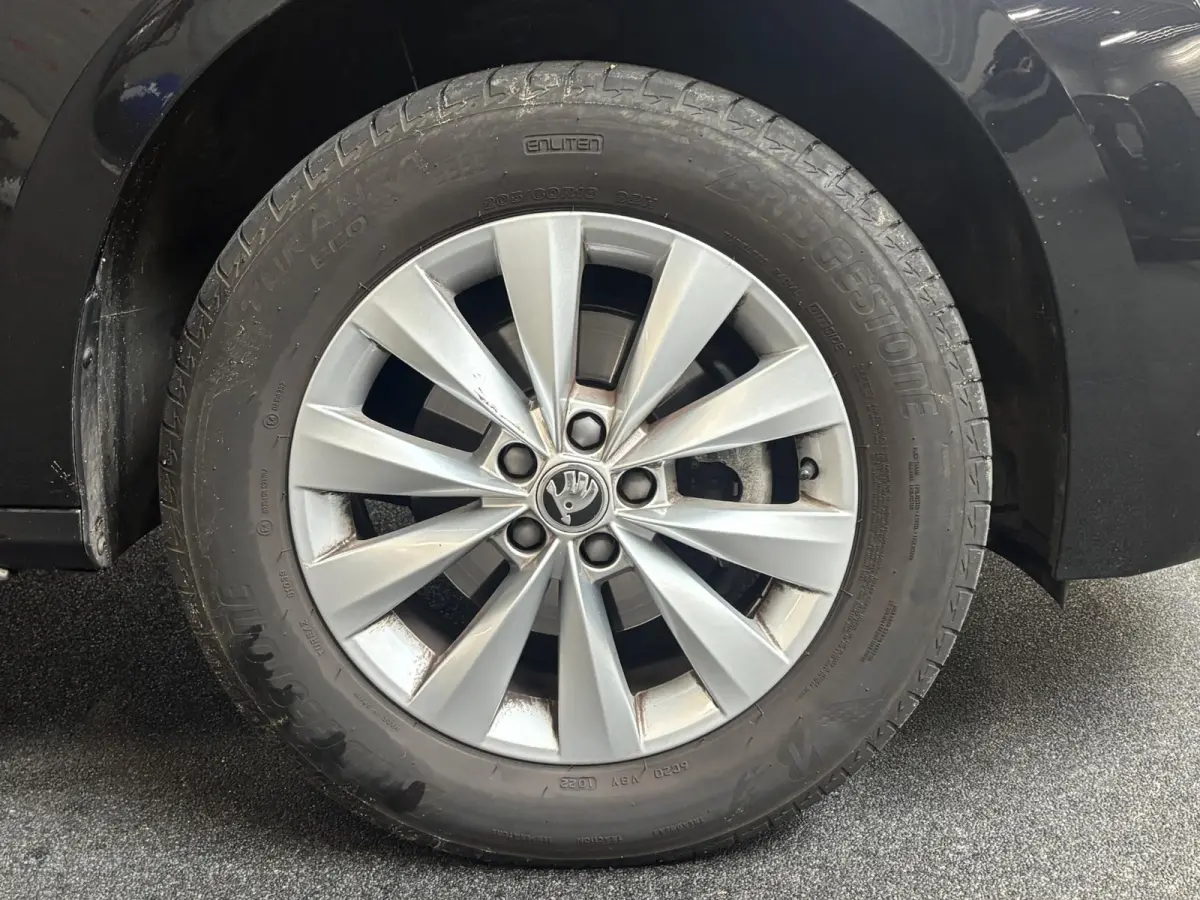 1.0 TSI Business Edition Navigatie Climate control Lichtmetalen velgen