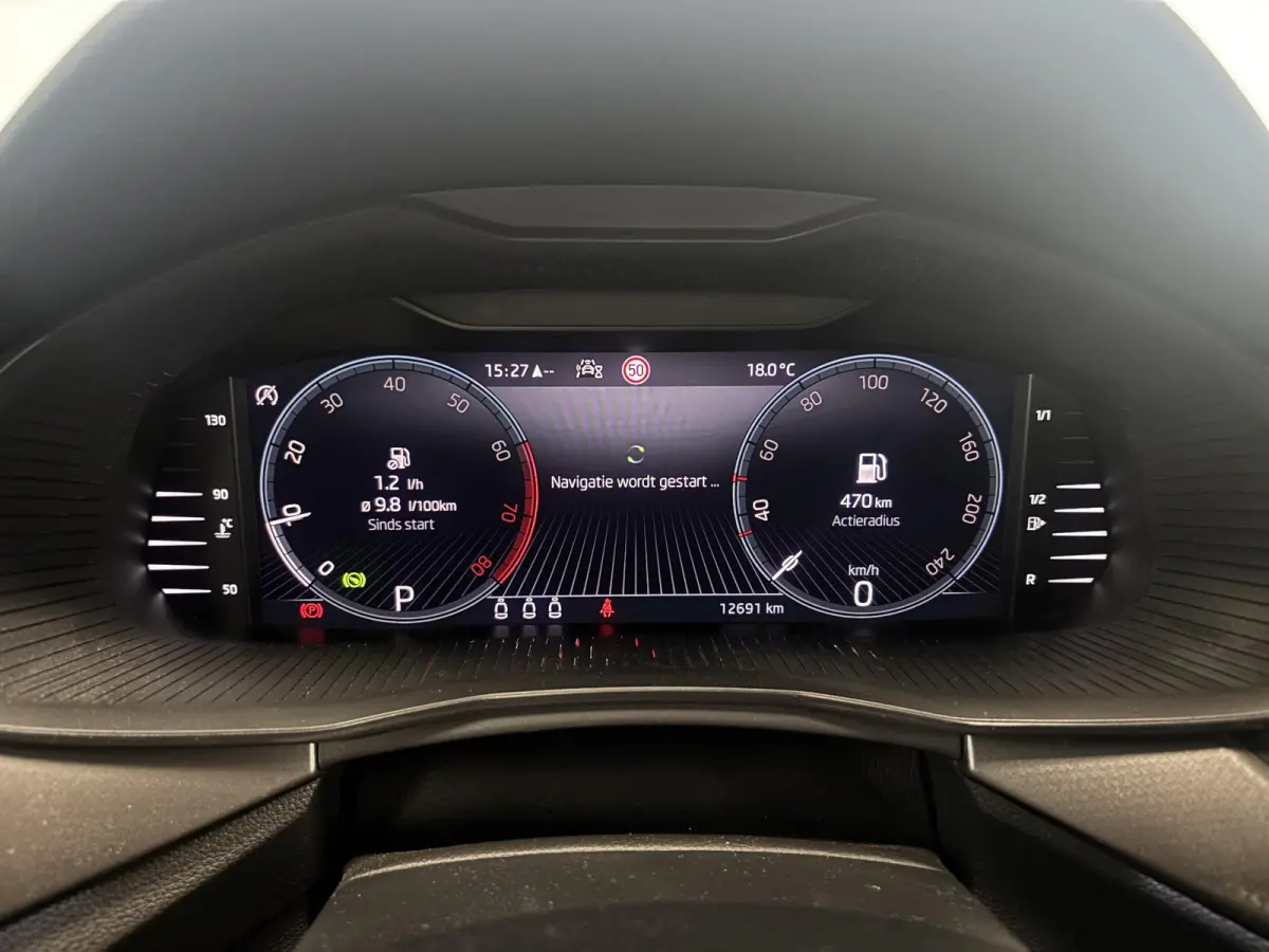 1.0 TSI Business Edition Navigatie Climate control Lichtmetalen velgen