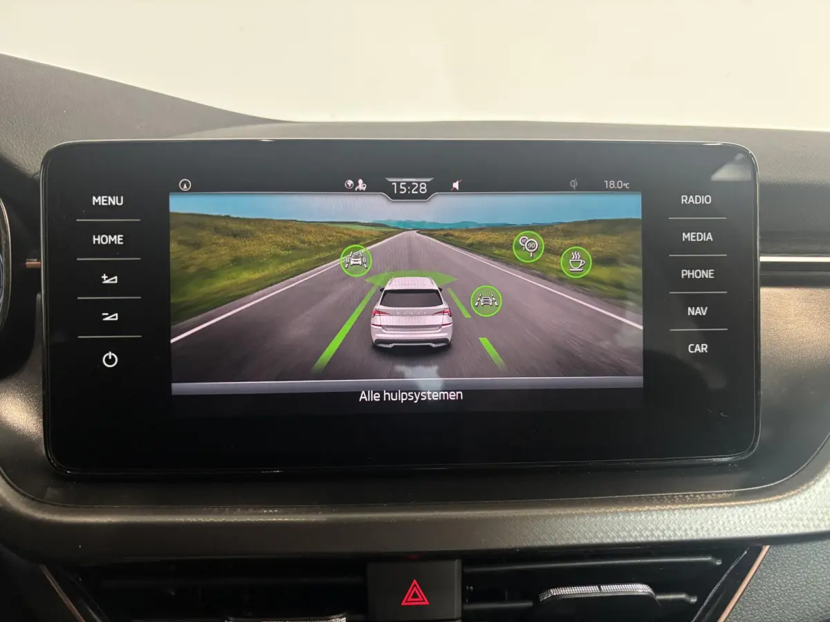 1.0 TSI Business Edition Navigatie Climate control Lichtmetalen velgen