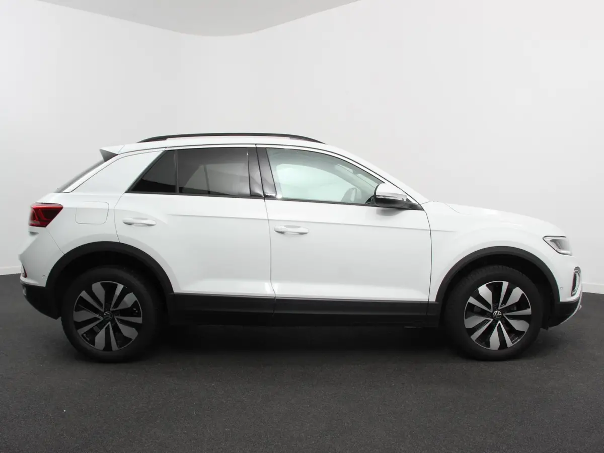 1.0 TSI 110pk Move Navigatie Apple Carpla/Android Auto Digitale Cockpit Climate Control Lichtmetalen velgen Dab
