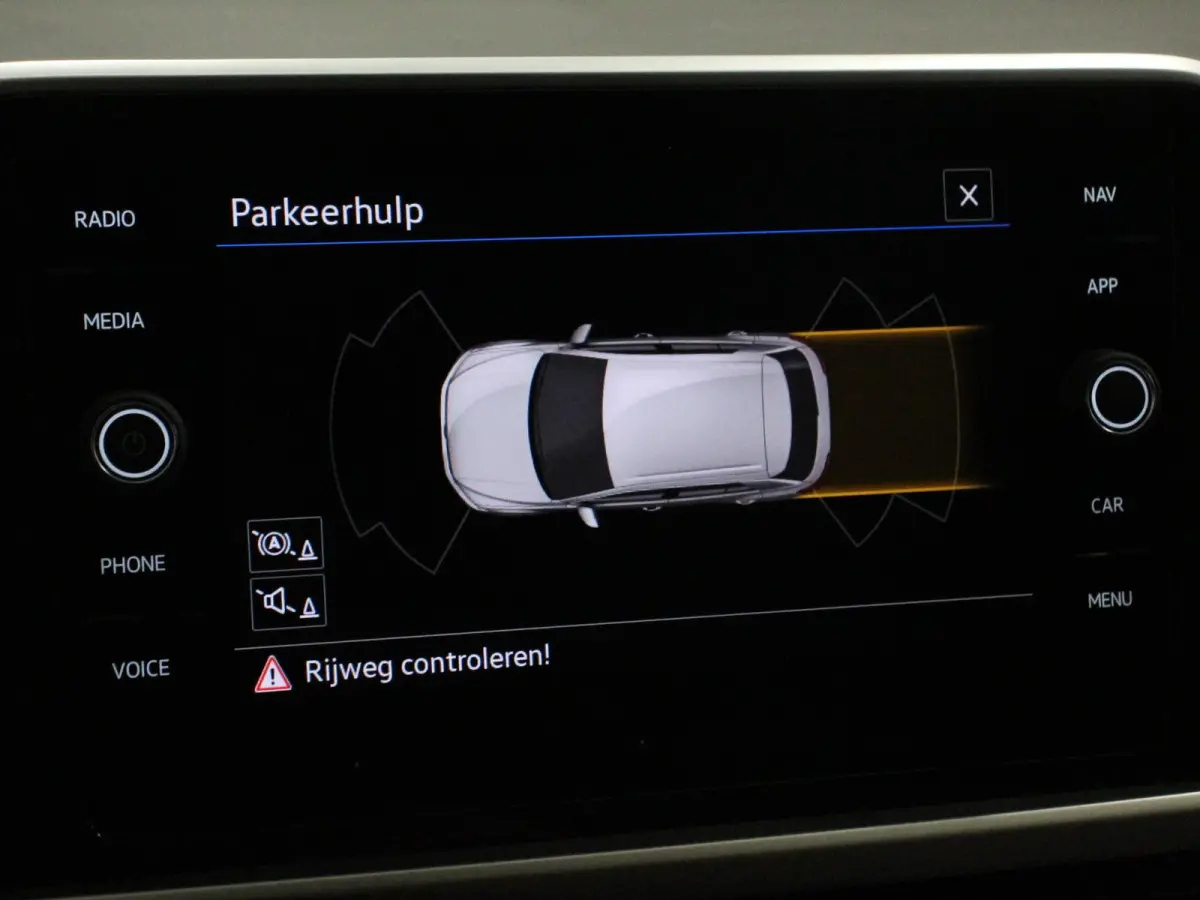 1.0 TSI 110pk Move Navigatie Apple Carpla/Android Auto Digitale Cockpit Climate Control Lichtmetalen velgen Dab