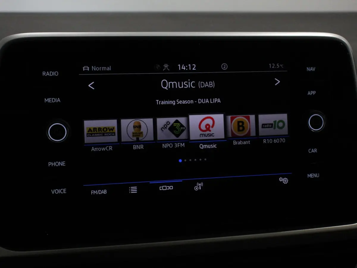 1.0 TSI 110pk Move Navigatie Apple Carpla/Android Auto Digitale Cockpit Climate Control Lichtmetalen velgen Dab