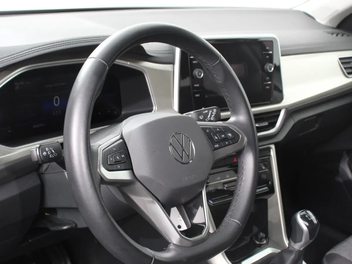 1.0 TSI 110pk Move Navigatie Apple Carpla/Android Auto Digitale Cockpit Climate Control Lichtmetalen velgen Dab