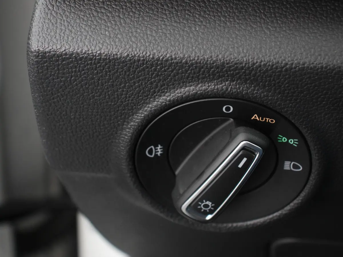 1.0 TSI 110pk Move Navigatie Apple Carpla/Android Auto Digitale Cockpit Climate Control Lichtmetalen velgen Dab