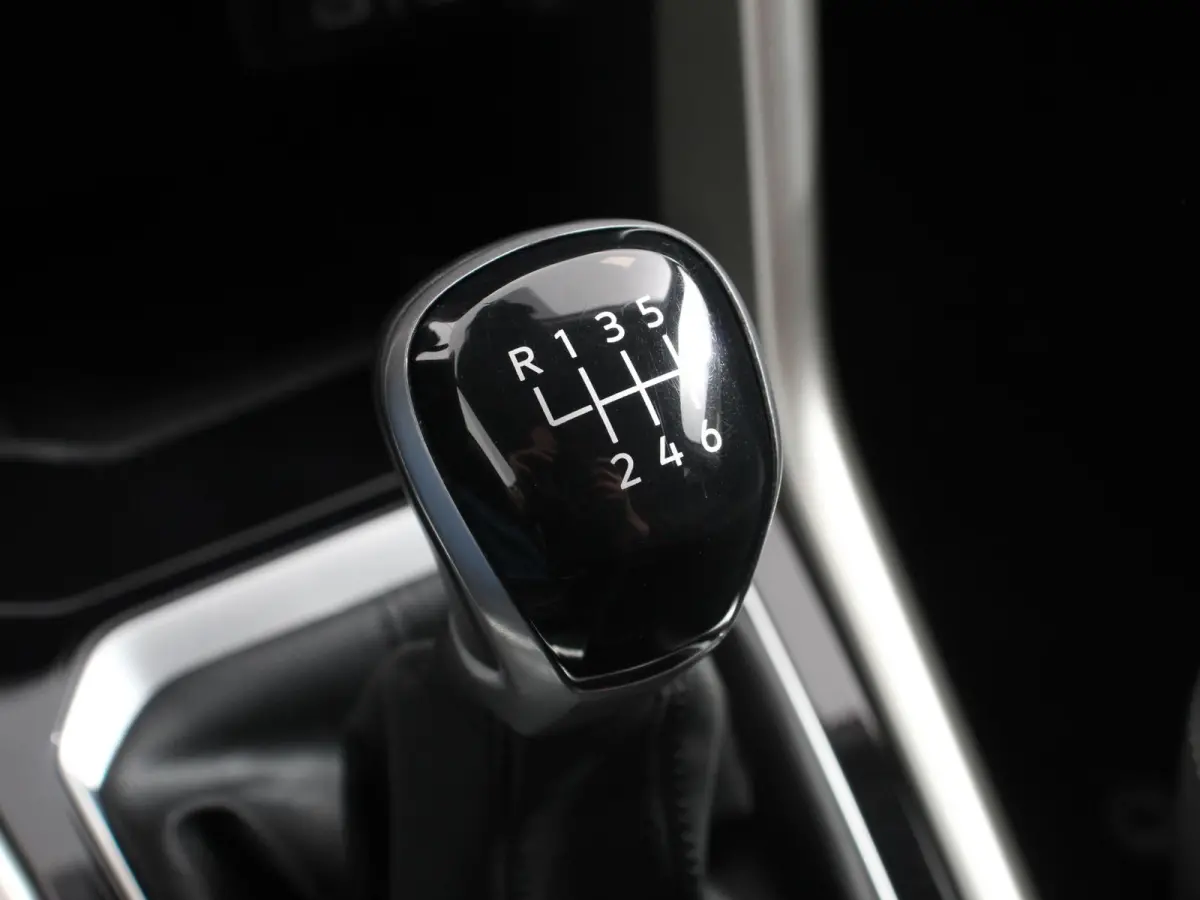 1.0 TSI 110pk Move Navigatie Apple Carpla/Android Auto Digitale Cockpit Climate Control Lichtmetalen velgen Dab
