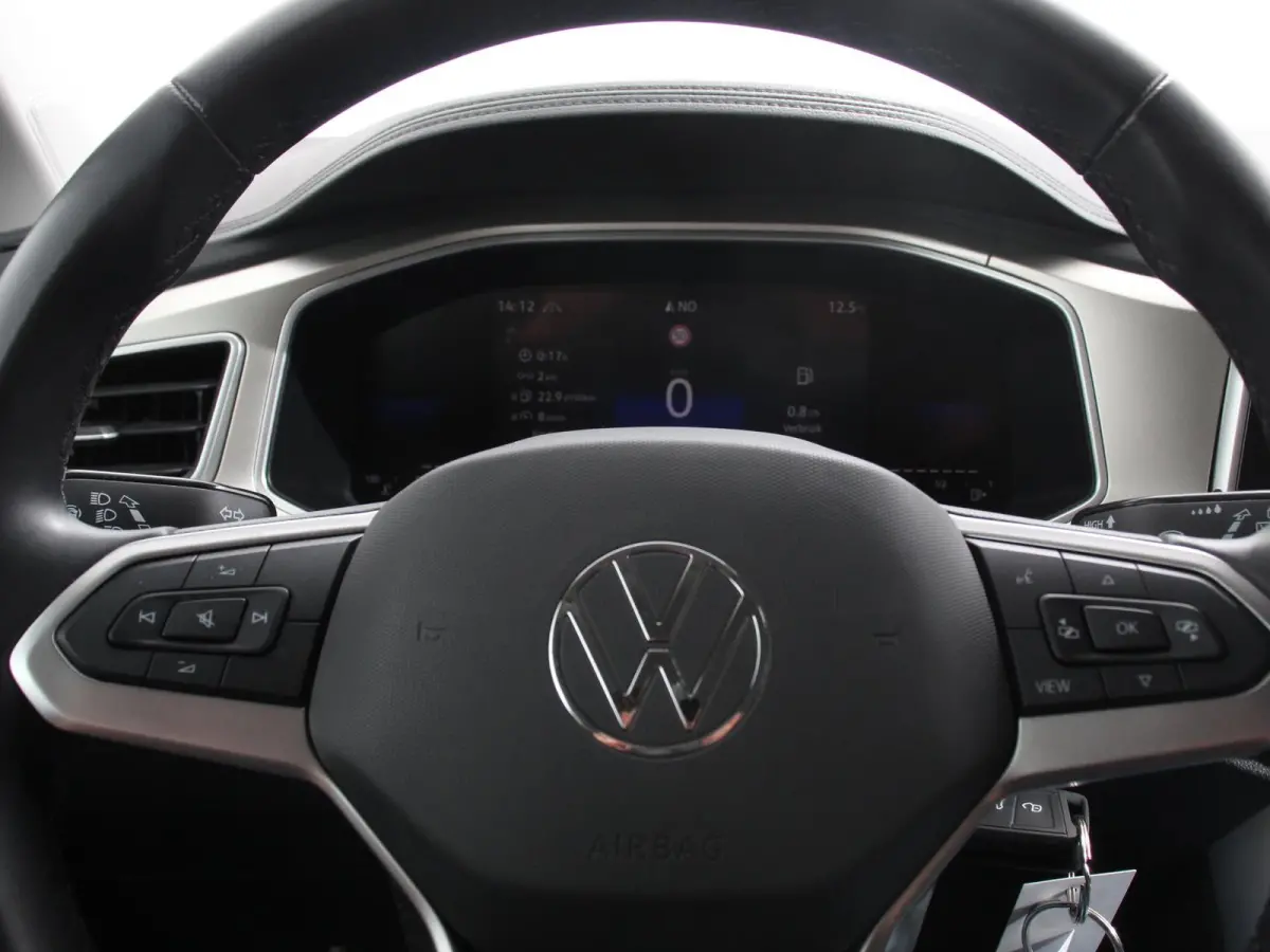 1.0 TSI 110pk Move Navigatie Apple Carpla/Android Auto Digitale Cockpit Climate Control Lichtmetalen velgen Dab