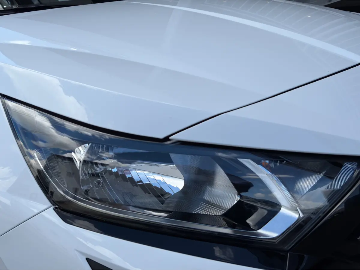 1.0 T-GDI 100pk Comfort | Airco | Camera | Carplay | Cruise control | Dodehoek detectie | Navigatie | Parkeersensoren | Digitaal cockpit | Lichtmetalen velgen