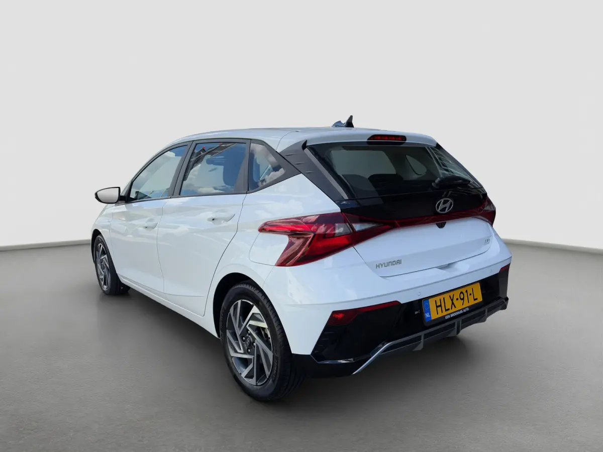 1.0 T-GDI 100pk Comfort | Airco | Camera | Carplay | Cruise control | Dodehoek detectie | Navigatie | Parkeersensoren | Digitaal cockpit | Lichtmetalen velgen