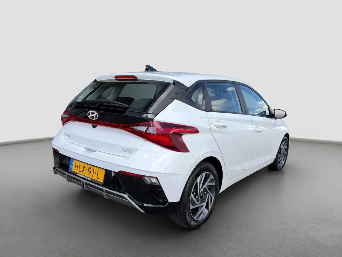 1.0 T-GDI 100pk Comfort | Airco | Camera | Carplay | Cruise control | Dodehoek detectie | Navigatie | Parkeersensoren | Digitaal cockpit | Lichtmetalen velgen