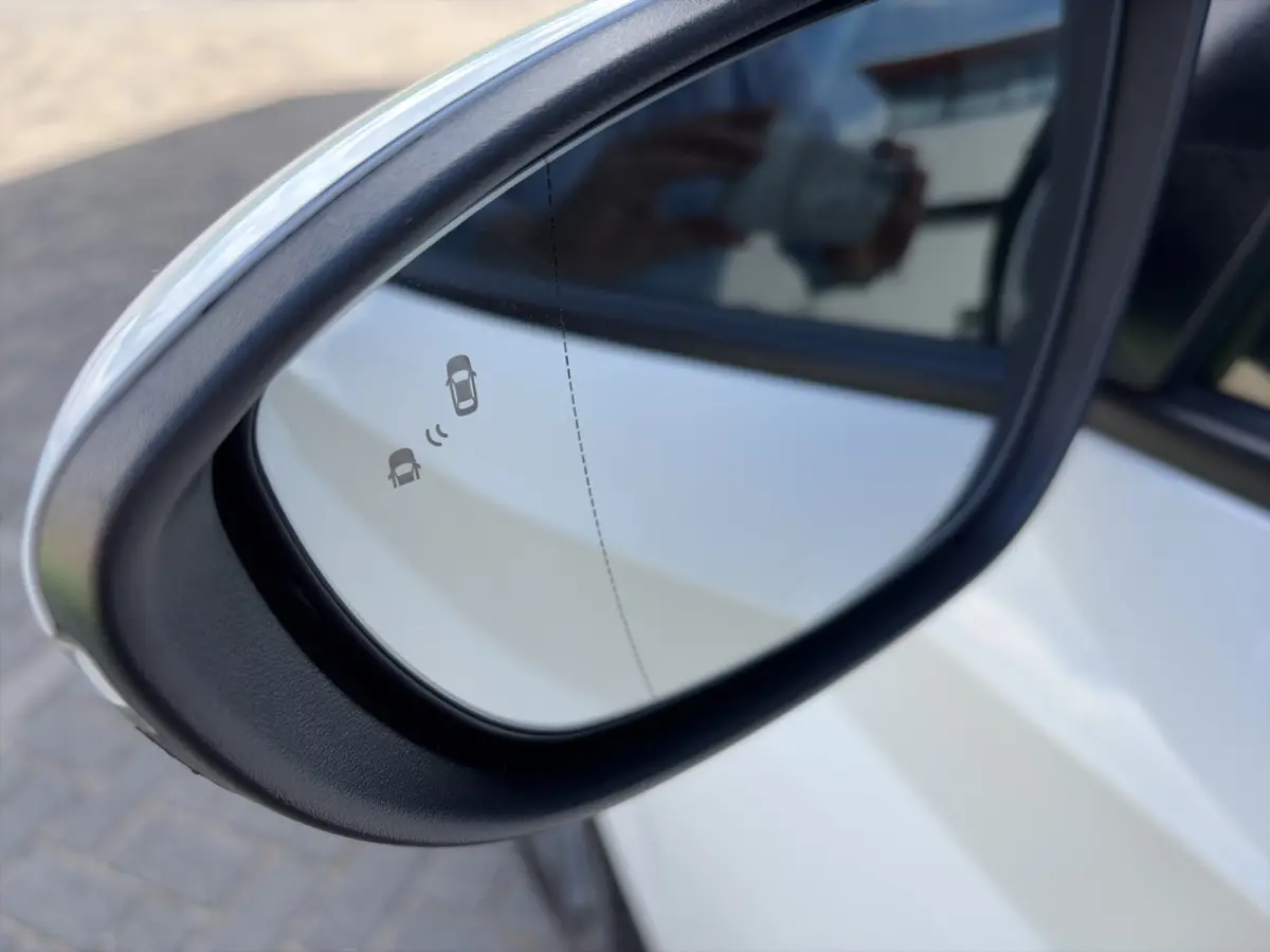 1.0 T-GDI 100pk Comfort | Airco | Camera | Carplay | Cruise control | Dodehoek detectie | Navigatie | Parkeersensoren | Digitaal cockpit | Lichtmetalen velgen