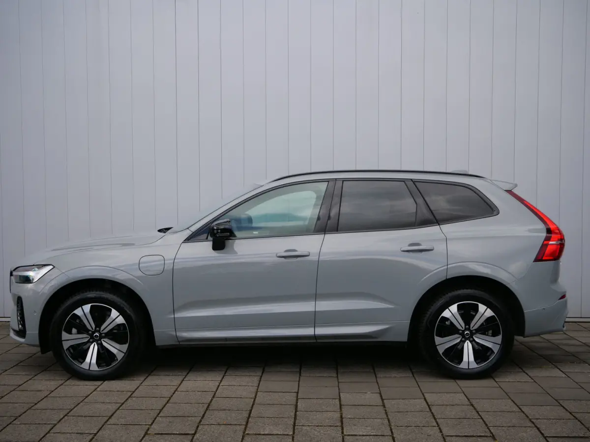 2.0 T6 Plug-in hybrid AWD Plus Dark 350 Pk Automaat Navi / DAB / Apple Carplay / Pano-dak