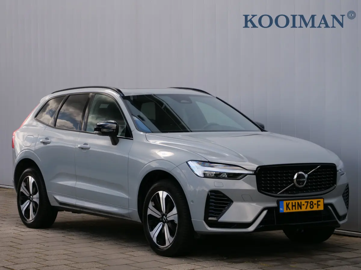2.0 T6 Plug-in hybrid AWD Plus Dark 350 Pk Automaat Navi / DAB / Apple Carplay / Pano-dak