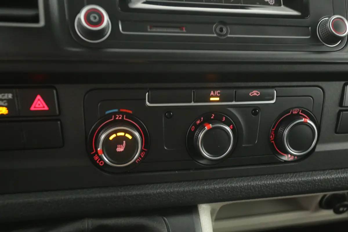 2.0 TDI L1H1 150PK | Marge | Airco | Cruise | 3 Zits | Trekhaak | LED