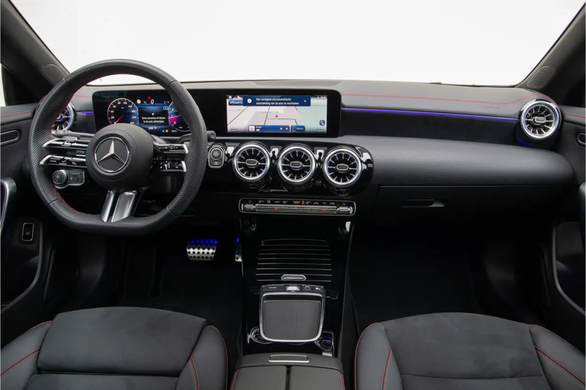 200 AMG Premium Pano, Nightpack, Key-Less, 2025