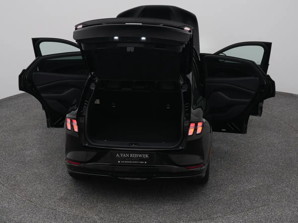 Extended RWD 98 kWh | 360° | ADAPTIVE | STOEL- EN STUURVERW.