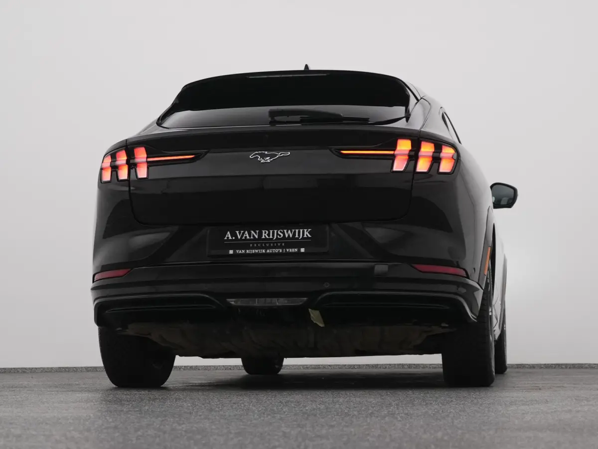 Extended RWD 98 kWh | 360° | ADAPTIVE | STOEL- EN STUURVERW.