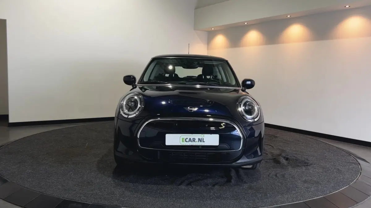 MINI Electric Collection 33 kWh | Tot € 3.000 klantvoordeel* | SOH 93,1 % | Head-up Display | Achteruitrijcamera | Digitaal dashboard