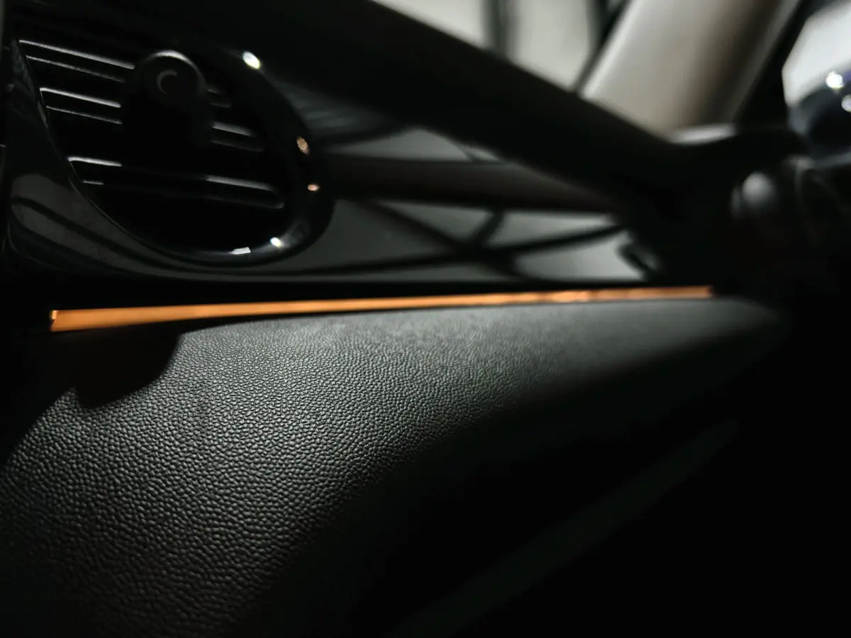 MINI Electric Collection 33 kWh | Tot € 3.000 klantvoordeel* | SOH 93,1 % | Head-up Display | Achteruitrijcamera | Digitaal dashboard