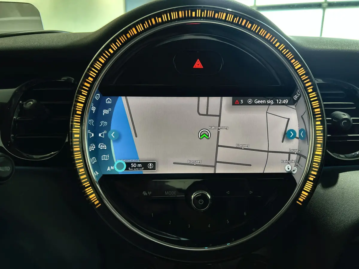 MINI Electric Collection 33 kWh | Tot € 3.000 klantvoordeel* | SOH 93,1 % | Head-up Display | Achteruitrijcamera | Digitaal dashboard