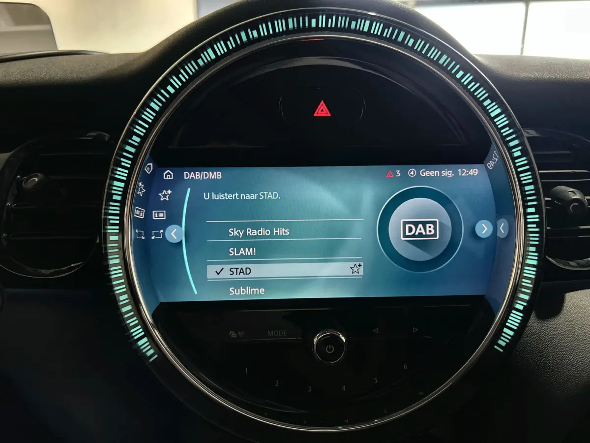 MINI Electric Collection 33 kWh | Tot € 3.000 klantvoordeel* | SOH 93,1 % | Head-up Display | Achteruitrijcamera | Digitaal dashboard