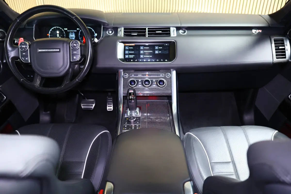5.0 V8 Supercharged SVR Carbon Edition AVM Full Option!