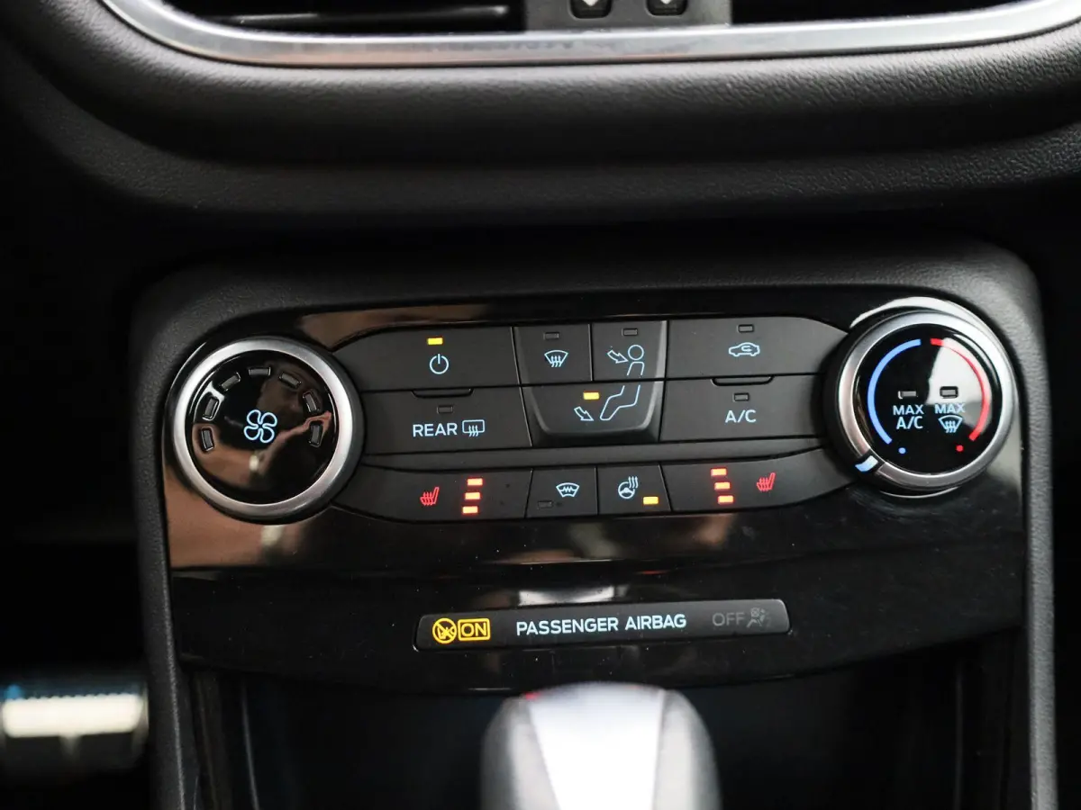 1.0 EcoBoost ST-Line | Cruise Control | Trekhaak | Winterpack | Airco | Parkeersensoren Achter | Navigatie | Apple Carplay/ Android Auto |