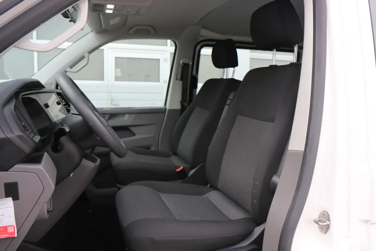 2.0 TDI 110pk L2H1 30 DC Comfortline | Navigatie | App Connect | Trekhaak | Cruise Control | DAB+ | Imperiaal