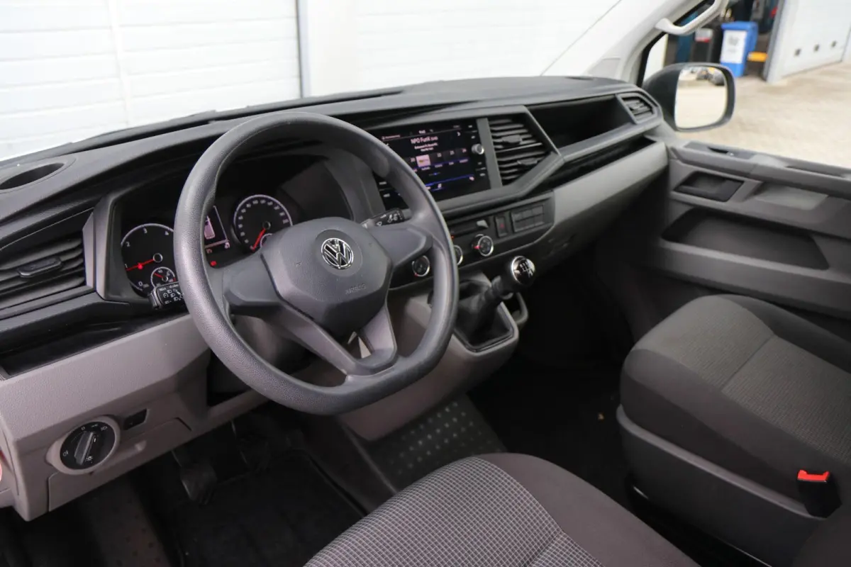 2.0 TDI 110pk L2H1 30 DC Comfortline | Navigatie | App Connect | Trekhaak | Cruise Control | DAB+ | Imperiaal