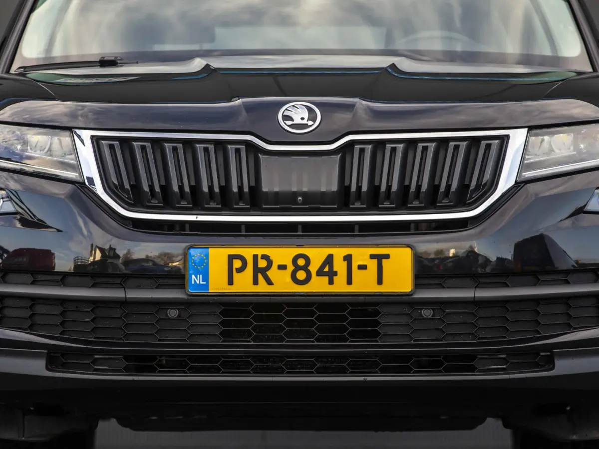 1.4 TSI Style Business 7p. 7 persoons, geheugen en verwarmde stoelen, panoramadak
