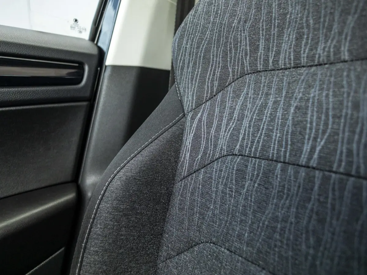 1.4 TSI Style Business 7p. 7 persoons, geheugen en verwarmde stoelen, panoramadak