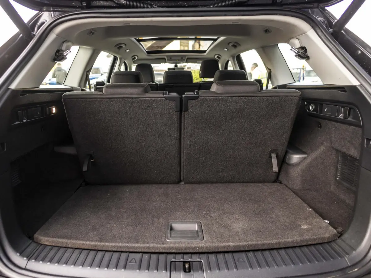1.4 TSI Style Business 7p. 7 persoons, geheugen en verwarmde stoelen, panoramadak
