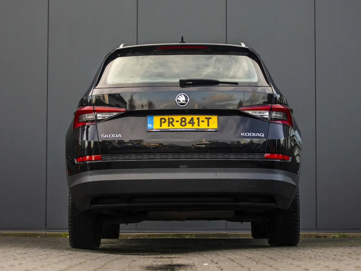 1.4 TSI Style Business 7p. 7 persoons, geheugen en verwarmde stoelen, panoramadak