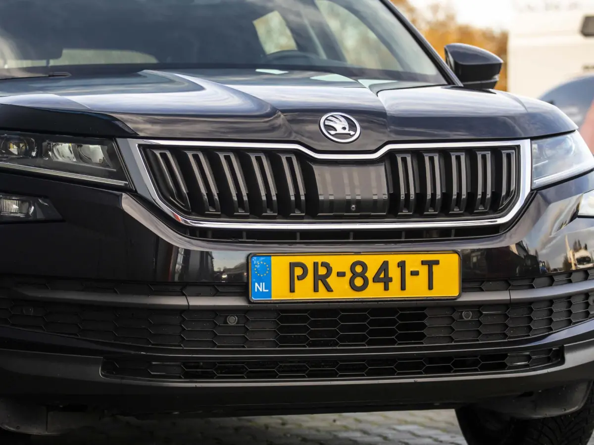 1.4 TSI Style Business 7p. 7 persoons, geheugen en verwarmde stoelen, panoramadak