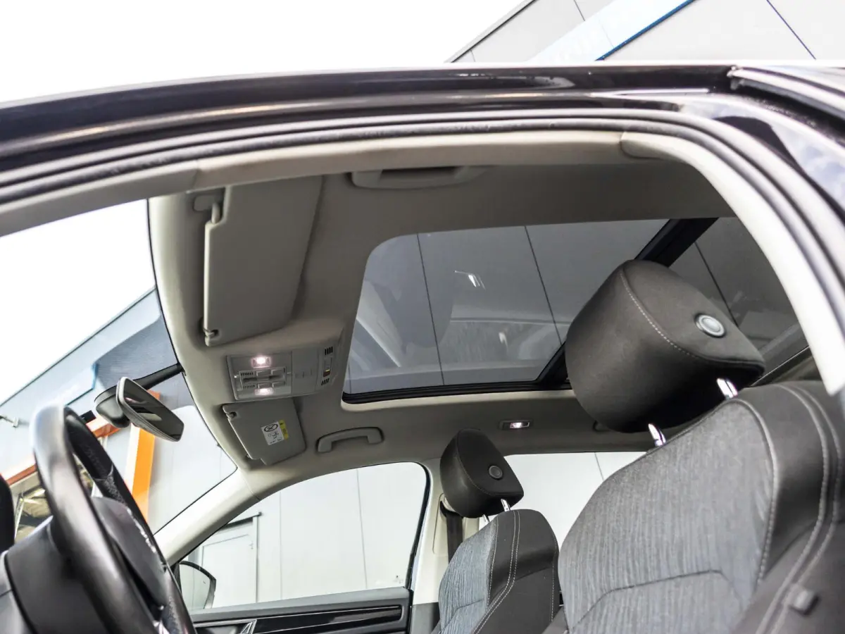 1.4 TSI Style Business 7p. 7 persoons, geheugen en verwarmde stoelen, panoramadak