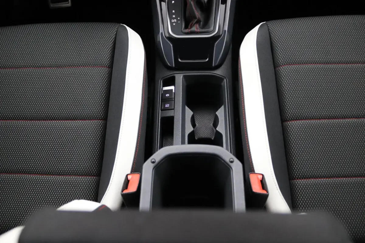 1.5 TSI 150 PK Sport Business R | Automaat |