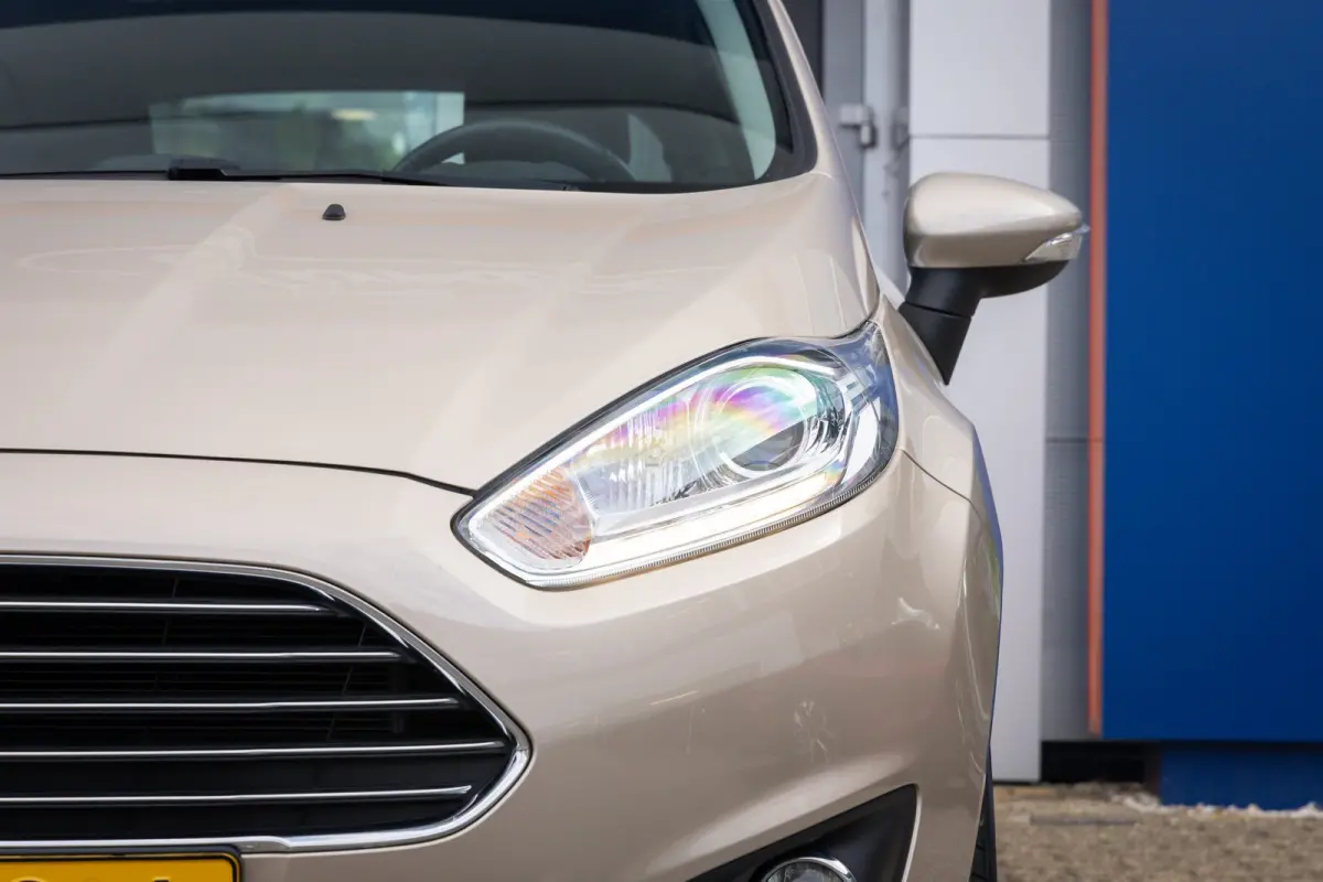 1.0 EcoBoost Titanium | Cruise control | Navigatie | Parkeersensoren | Verwarmde voorruit | Clima | Airco (automatisch) | Cruise control | Lichtmetalen velgen 16"