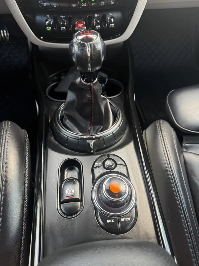 2.0 John Cooper Works ALL4 uniek!!! 232 pk navi camera climate ctr cruise ctr leder lmv 18 inch Head-up display keyless entry