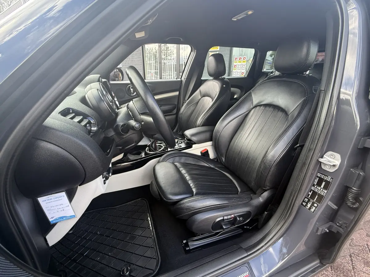 2.0 John Cooper Works ALL4 uniek!!! 232 pk navi camera climate ctr cruise ctr leder lmv 18 inch Head-up display keyless entry
